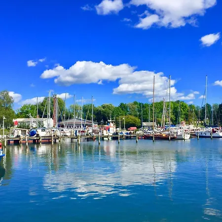 Fiete 2 - Gemuetliches Familienferienhaus Auf Ruegen Sagard